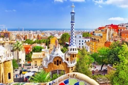 Betiltja a turisztikai célú lakáskiadást 2028-tól Barcelona