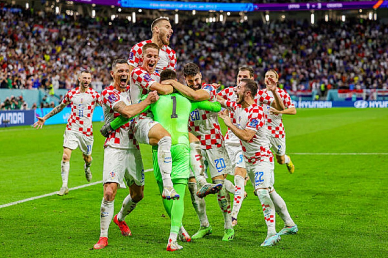 Foci-vb: brazil bukta, horvát bravúr – Modricék újra elődöntősök!