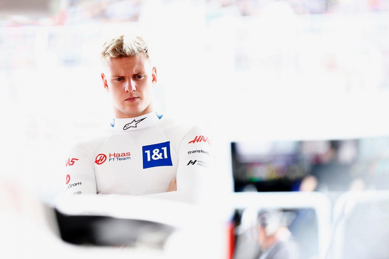 F1: repült a Haas csapatából a korábbi hétszeres világbajnok fia, Mick Schumacher