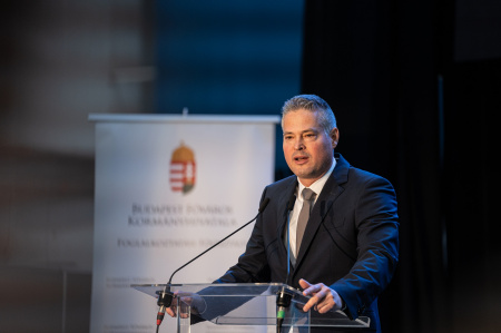  Sára Botondot is meghallgathatja a rendőrség a balatoni telekrendezés miatt