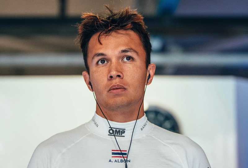 F1: lélegeztetőgépre került műtétje után Alexander Albon