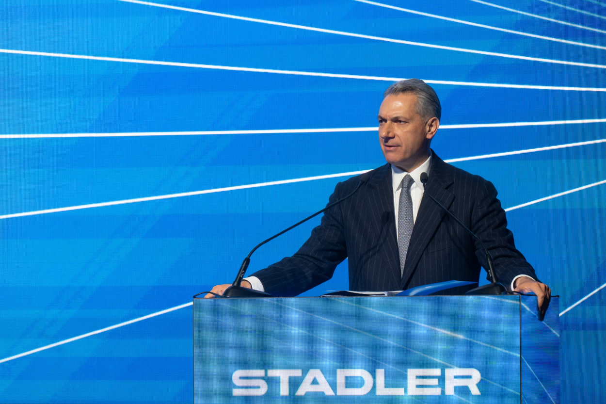 Lázár János teljes vizsgálatot rendel el az állami beruházásoknál