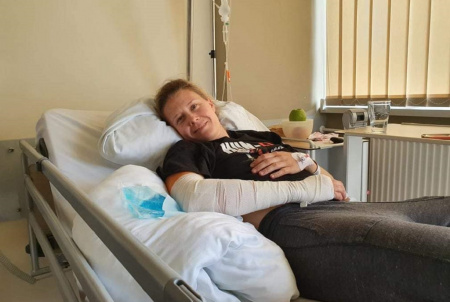  A műtőasztalon szabadult meg „golfkönyökétől” Kozák Danuta