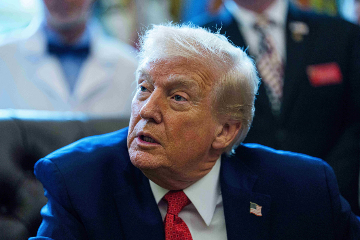 Trump azonnali hatállyal felfüggesztette a zöldkártya-sorsolást a Brown-i lövöldöző miatt