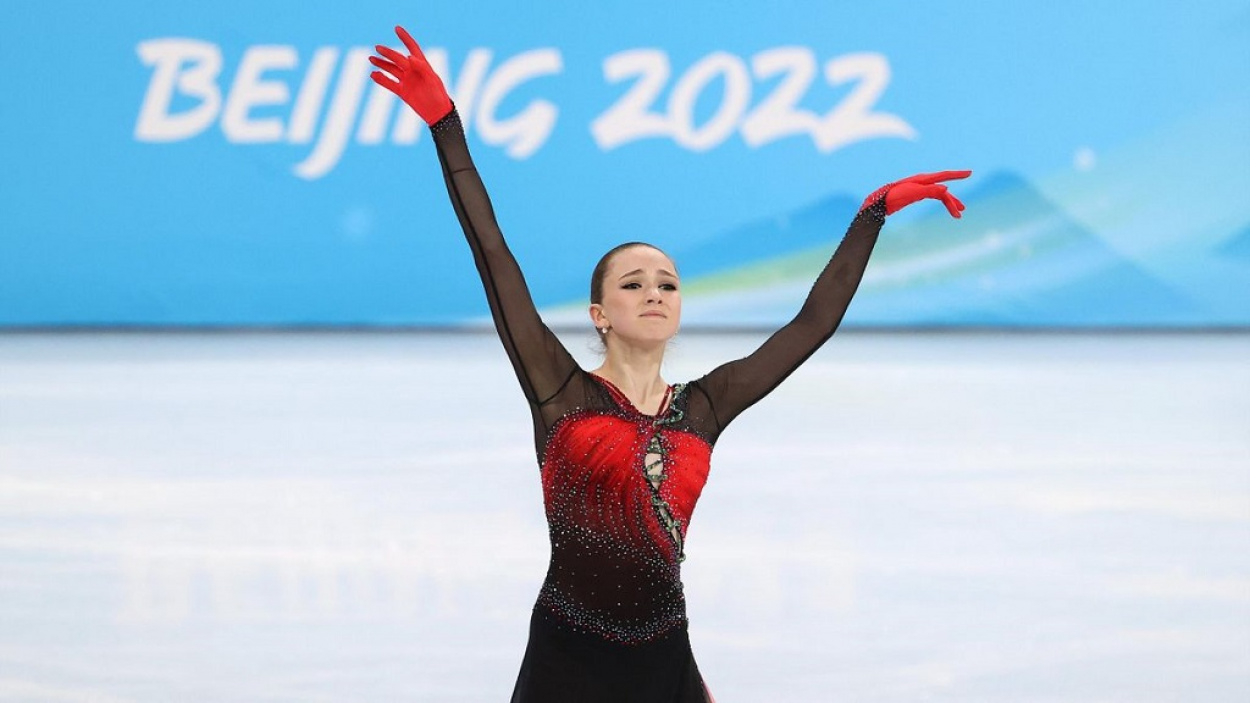 Téli olimpia: a CAS döntése értelmében a pozitív doppingtesztet produkált orosz műkorcsolyázó folytathatja a pekingi szereplését