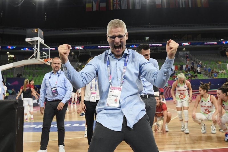 Női kosár-eb: Vergiliust idézte az elődöntőbe jutott csapat kapitánya, Székely Norbert