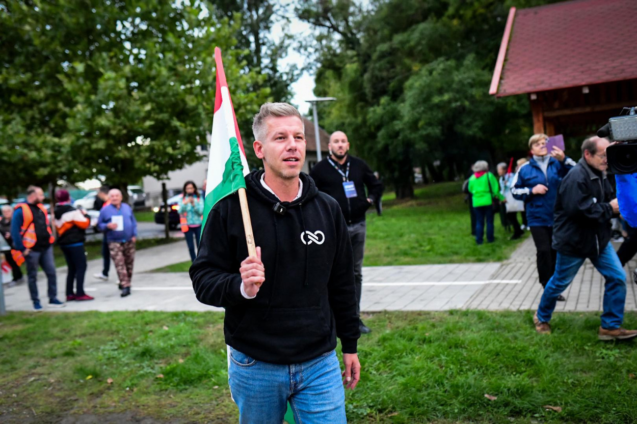 Kovách: A Tisza mindenhol vezet, csak a legkisebb falvakban tartja magát a Fidesz