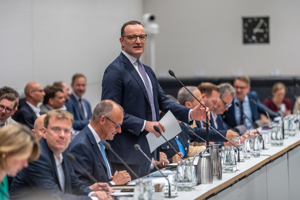 Több mint hétórás egyeztetésen, hajnalig vitáztak a német adóreformról