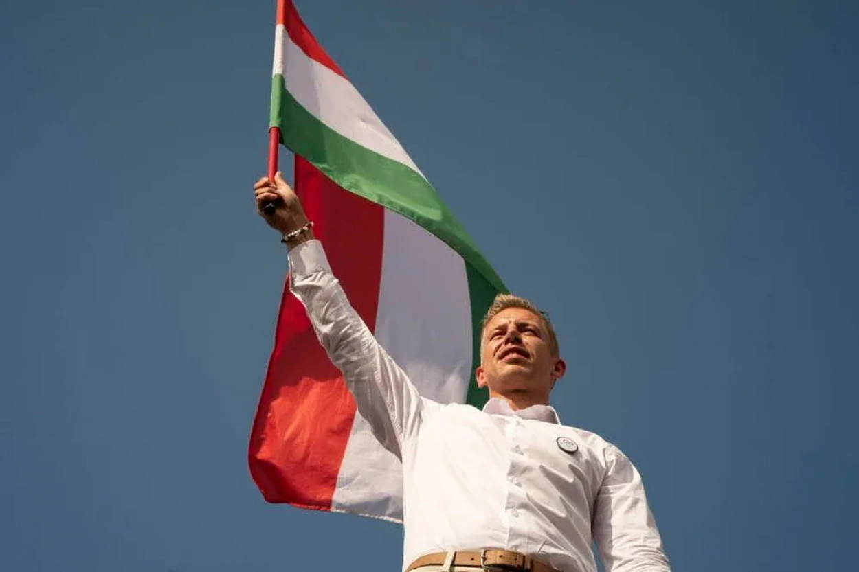 Magyar Péter "Orbán-hazugságokról" írt közösségi oldalán
