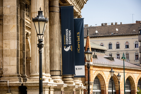  Átszervezik a nyelvoktatást a Corvinuson, több tanárt elbocsátottak