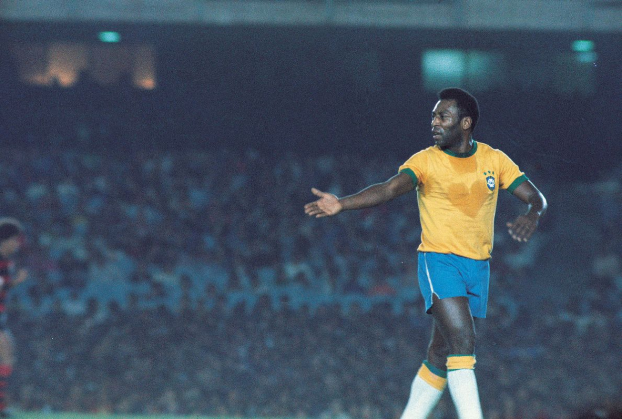 Jótékonysági aukció Pelé-relikviákból