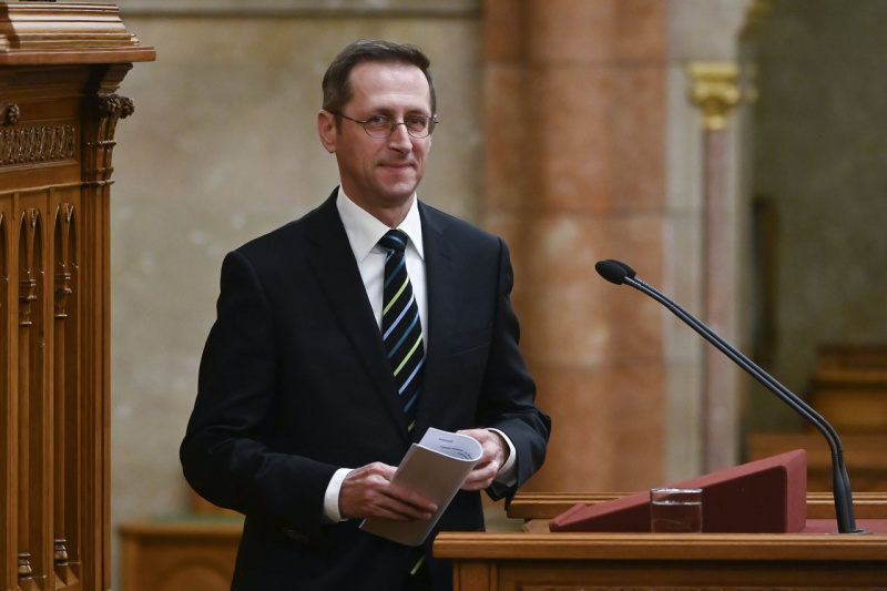 Hatalmas összegre van szükség az emelt nyugdíjak kifizetéséhez