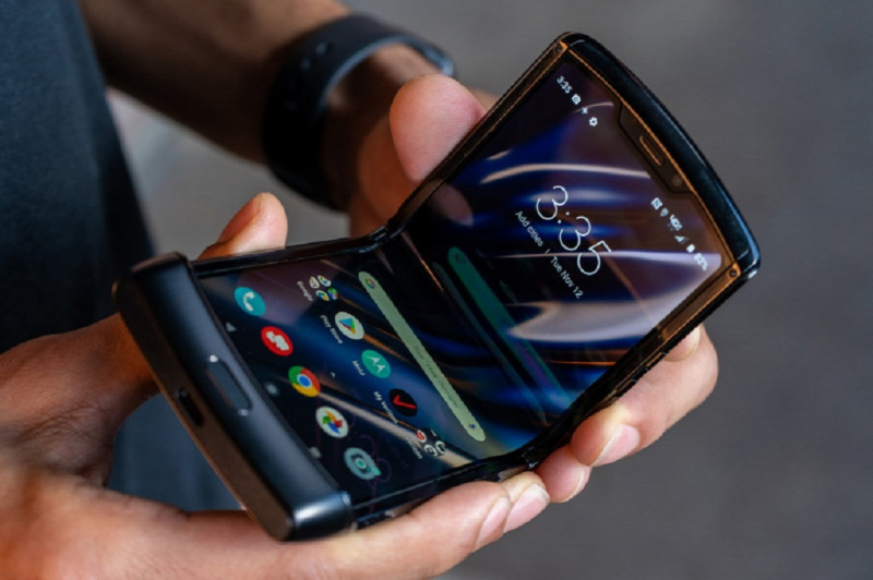 Készülj, jön az újabb összehajtható Motorola!