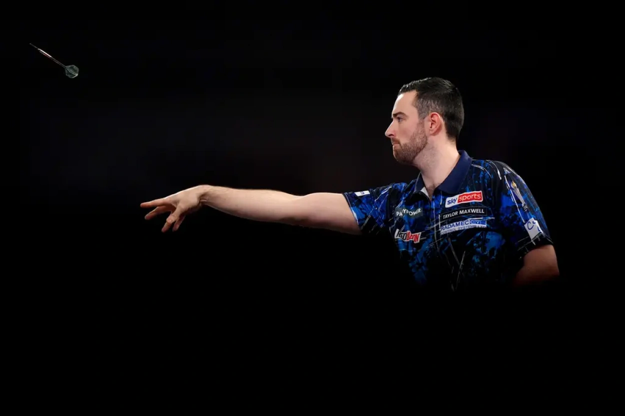 Elvesztette világbajnoki címét Luke Humphries a darts világbajnokságon