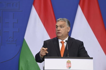  Orbán Viktor: „Matolcsy György a bankárok szemén keresztül nézi a világot, én pedig azt nézem, mi a jó a népnek”