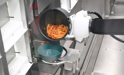 Robotok főznek egy német egyetemi kórház étkezdéjében