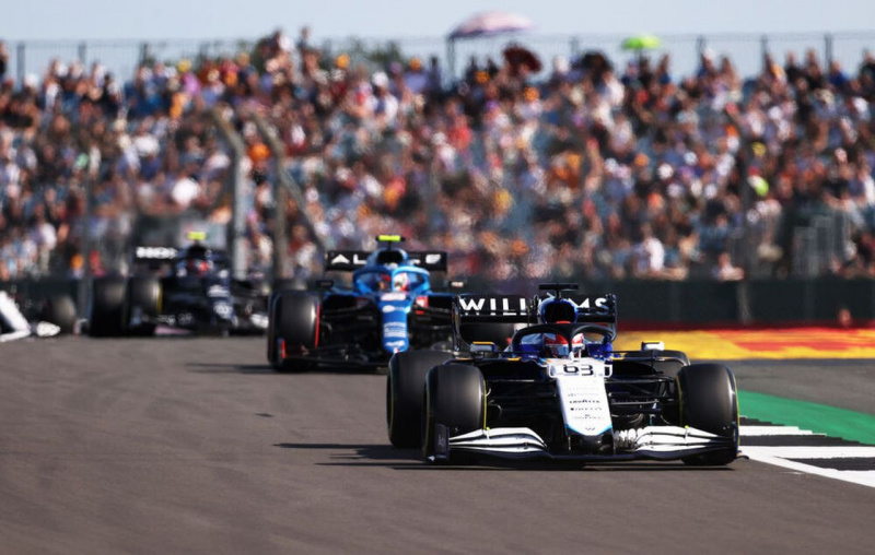 Formula 1: Brit Nagydíj - Hatalmas baleset után Hamilton nyert