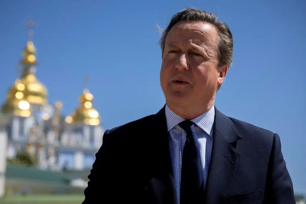 Az Egyesült Királyság külügyminisztere szerint Ukrajna használhat brit fegyvereket Oroszország ellen