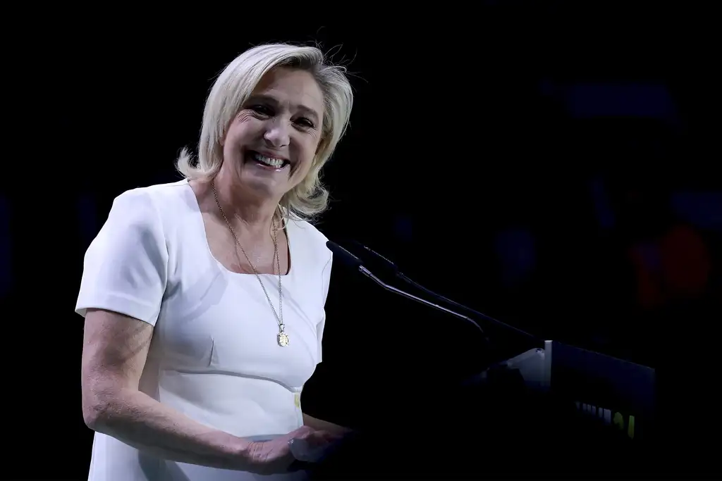 Vizsgálatot indítottak el Marine Le Pen ellen