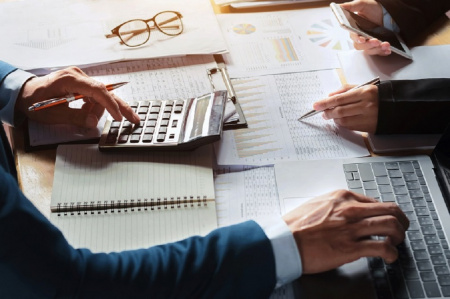  Megmarad a KATA, de jelentős változásokkal - például megnő a bevételi lehetőség havi és éves szinten