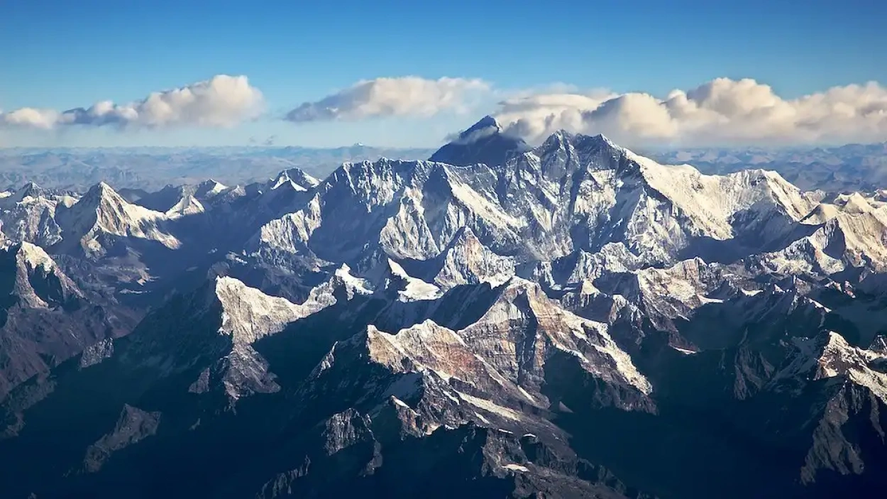 Két rekordot is megdöntöttek a Mount Everesten