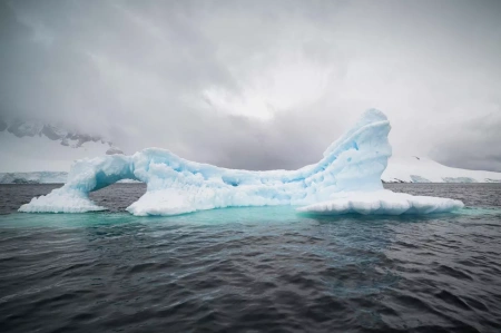  Gyorsan olvad a világ legnagyobb jéghegy