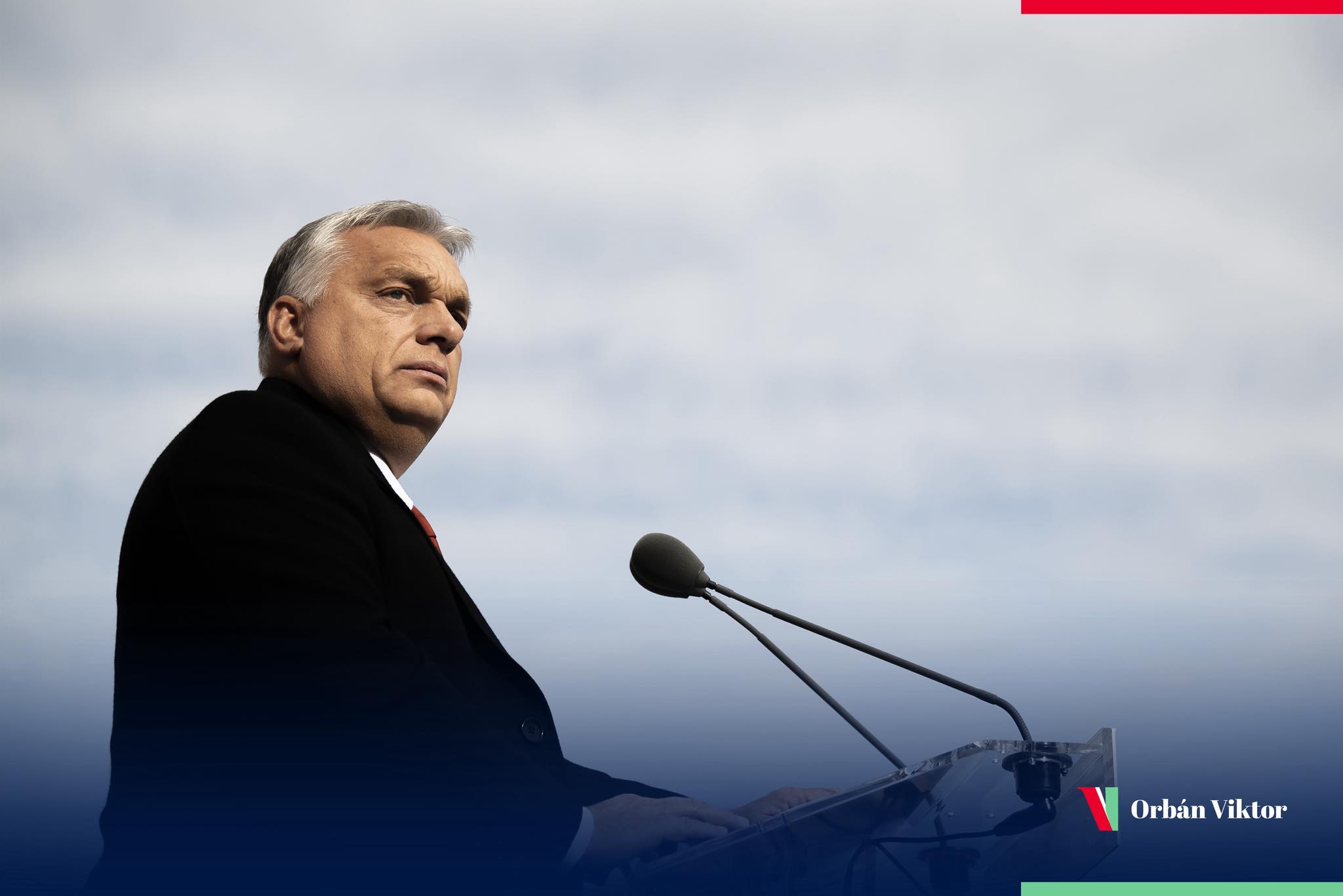 Orbán Viktor váratlanul megjelent a parlamentben – feszült kérdések és éles viták követték