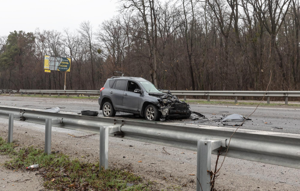 Döbbenetes videó: háromszor átfordult egy autó az M1-esen