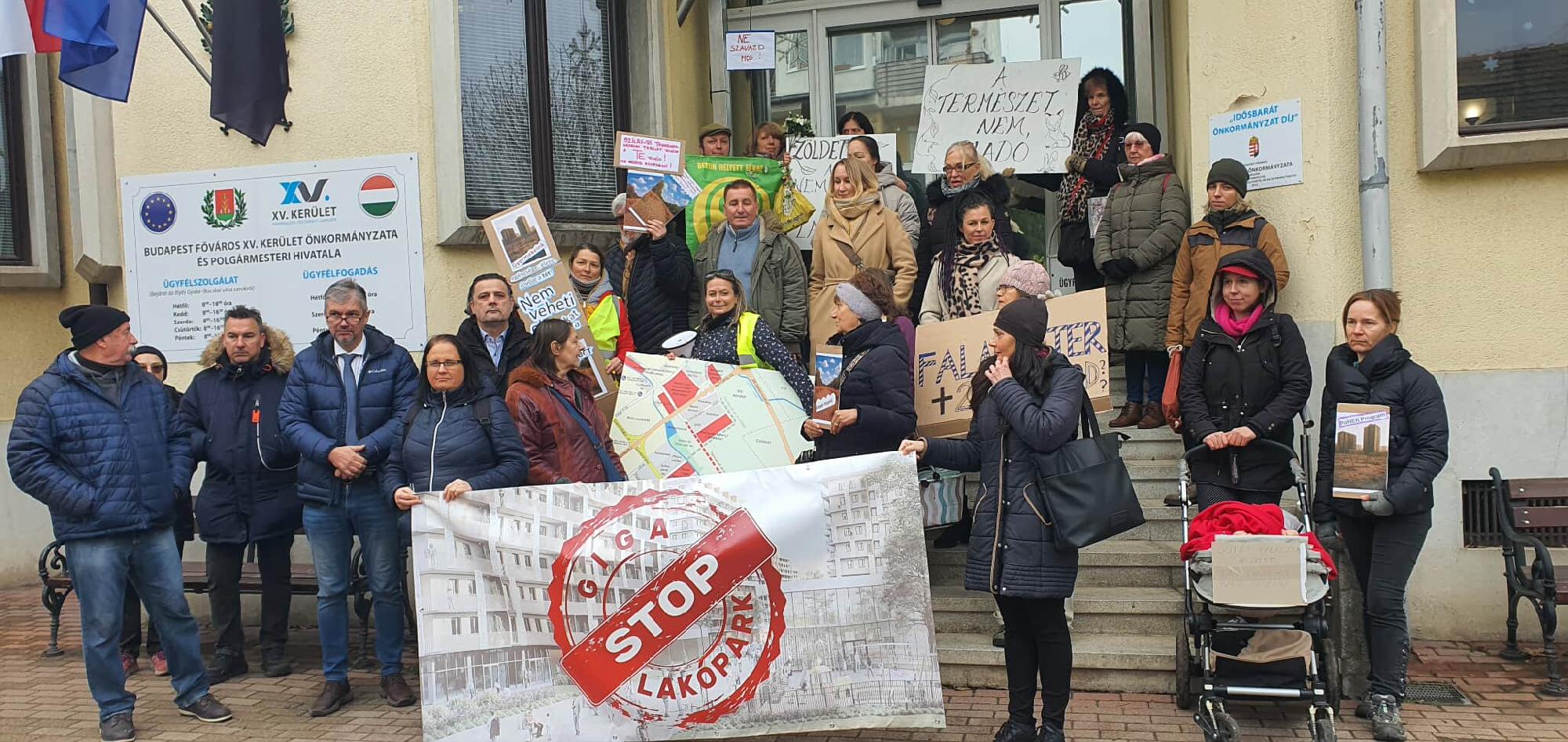 Súlyos kifogásokat emelt ki Hadházy a Tiborczhoz köthető lakópark ellen