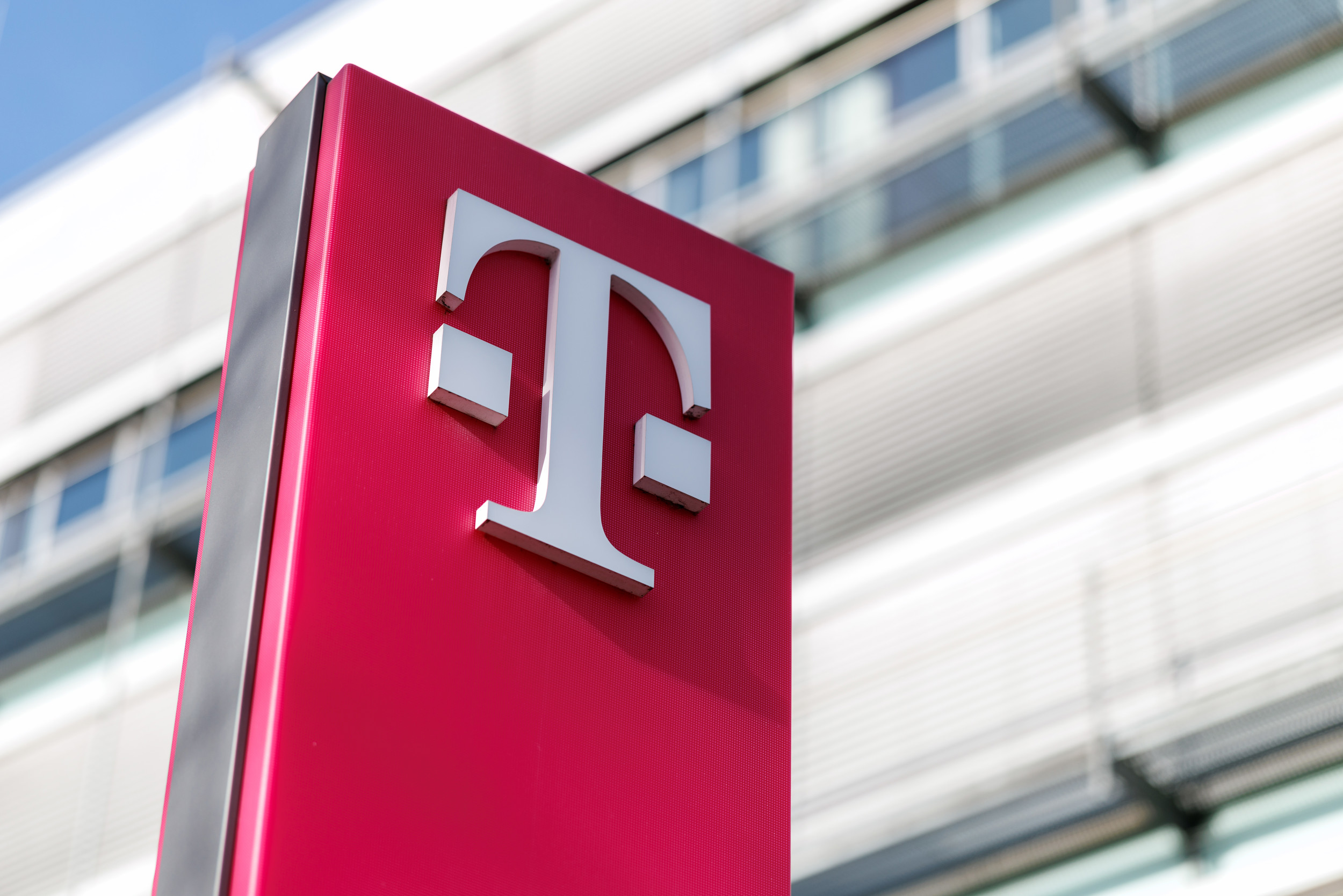 Az Egyesült Államokban tőzsdén kívül folytatódik a Telekom-részvényekkel való kereskedés