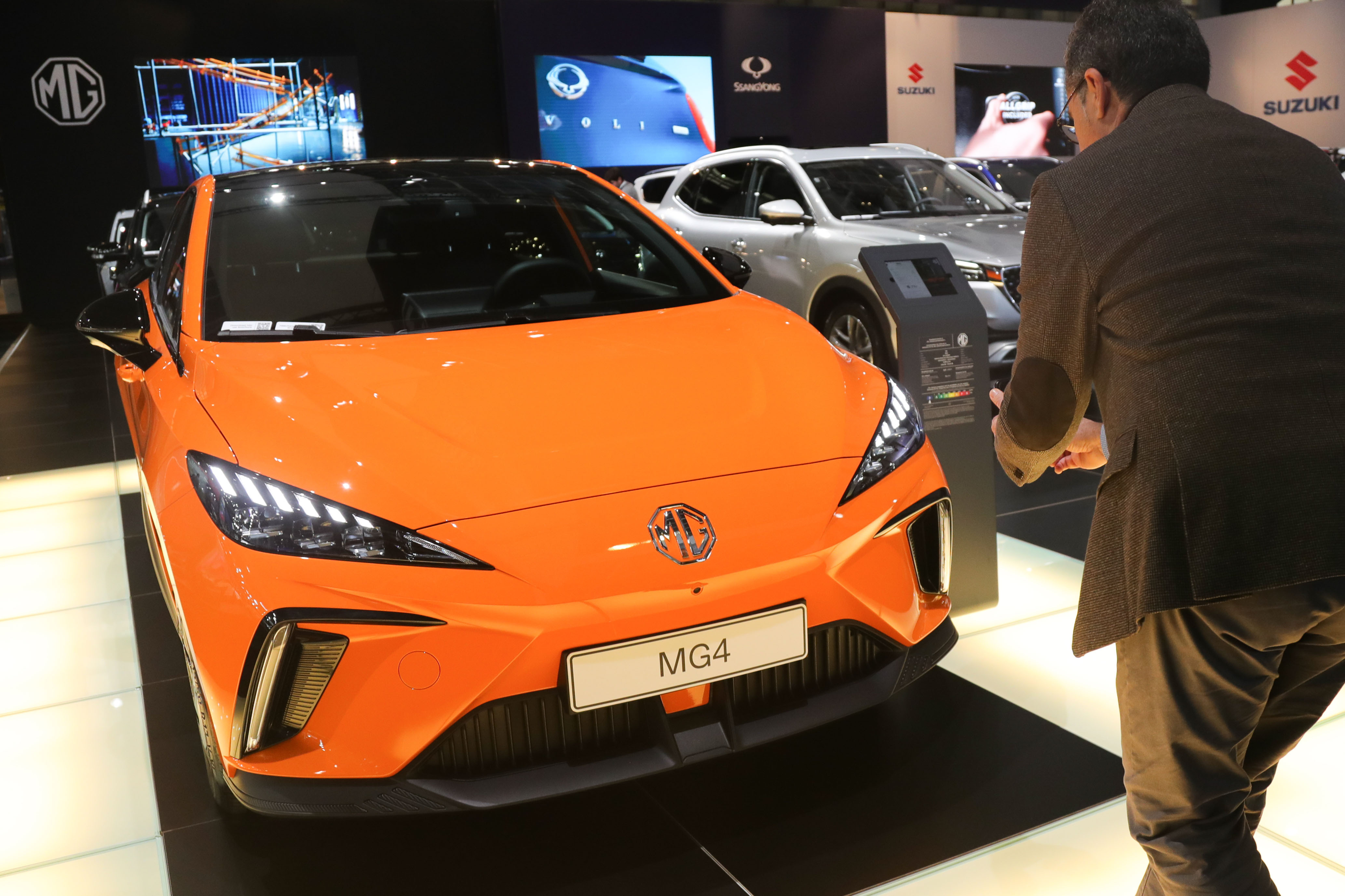 Megérkezett a világ első félig szilárdtest-akkumulátoros villanyautója