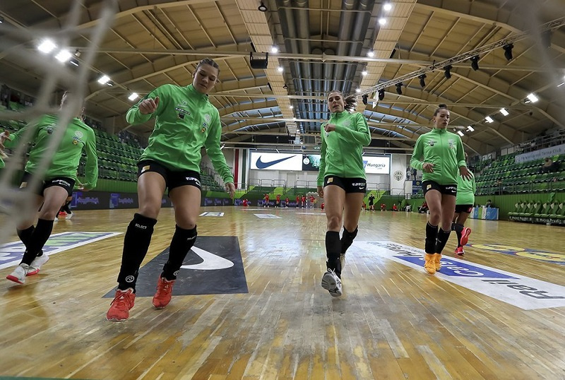 Ferencváros: a kézisek hazatértek, a focisták elutaztak