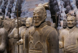 Meghosszabbították az ókori Kína-kiállítást a Móra-múzeumban Szegeden