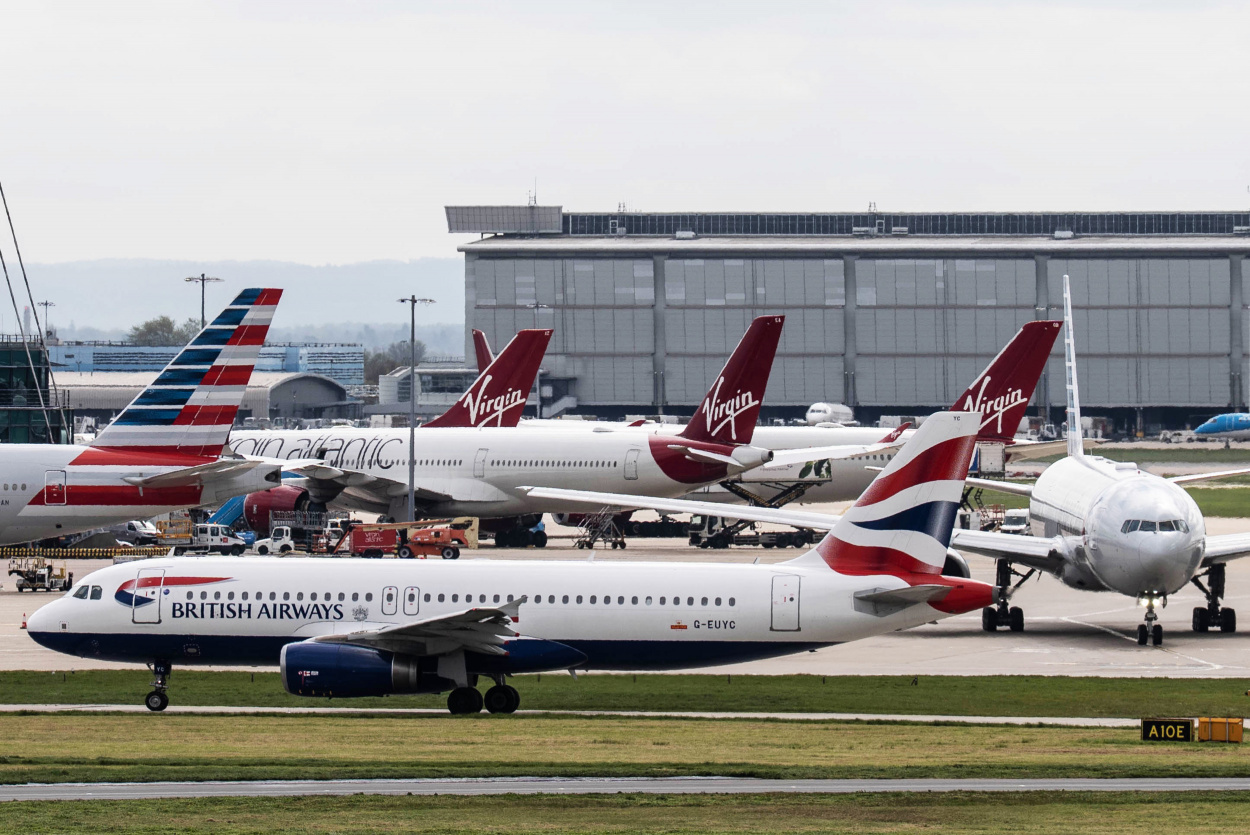 London: a hőség után érkező zivatarok miatt akadozik a légi forgalom