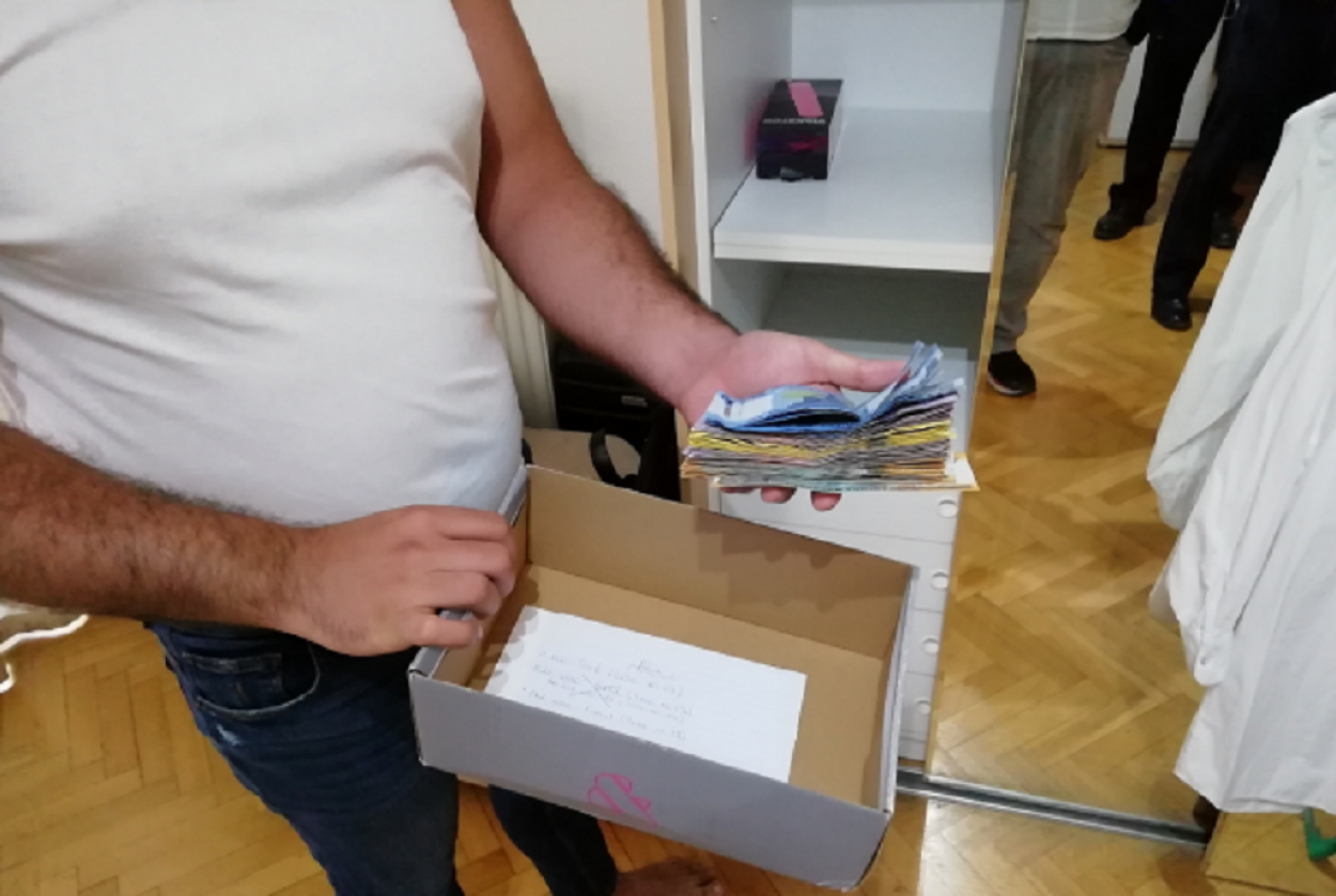 Milliókkal vert át gyógyulni vágyó időseket