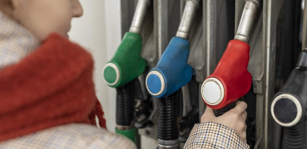 Jelentősen esik az üzemanyagok ára