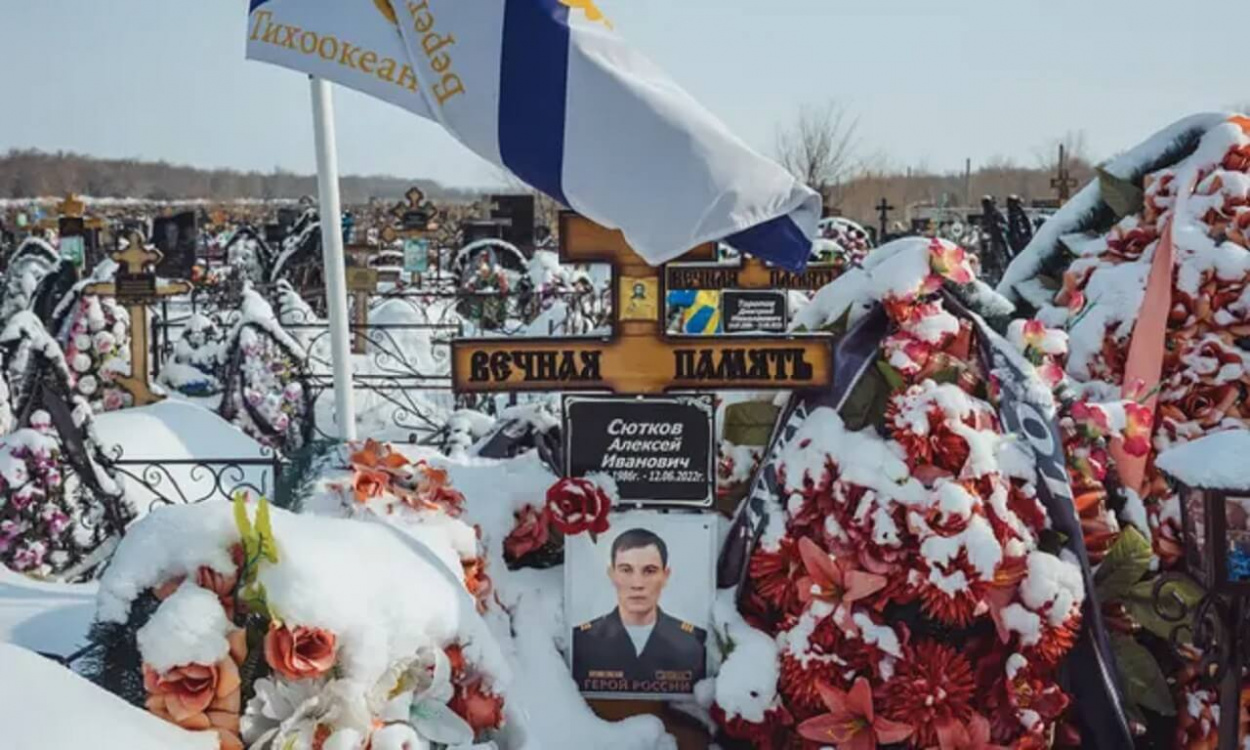 „Szégyen, ha nem támogatjuk a háborút” – a halott orosz katonák családjai a katonai műveletek mellett