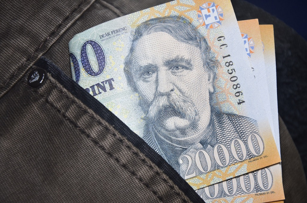 Áprilisban 391 700 forint volt a nettó átlagkereset – A te fizetésed elérte ezt az összeget?