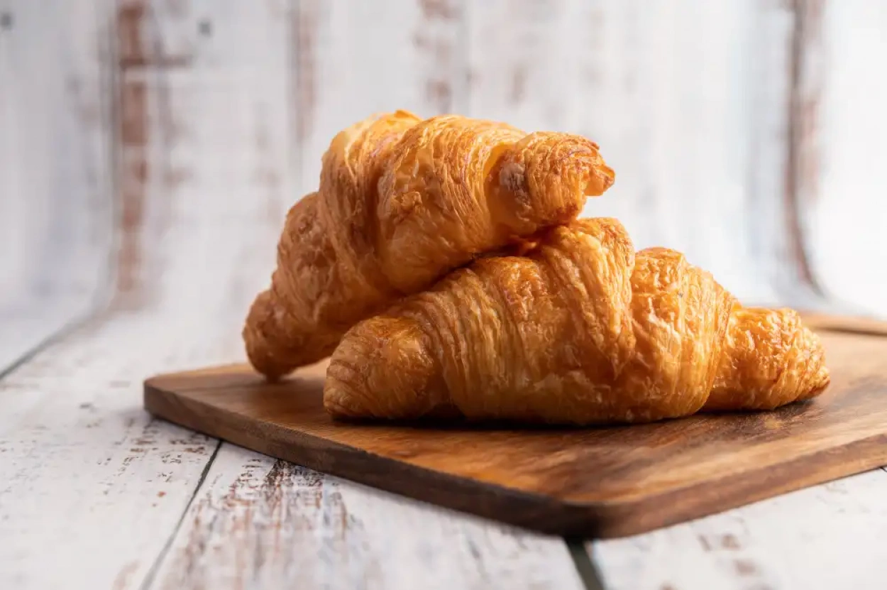 Mitől kerülhet 2000 forintba egy töltött croissant?