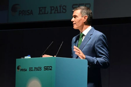  Pedro Sánchezt újraválasztották a Spanyol Szocialista Párt élére