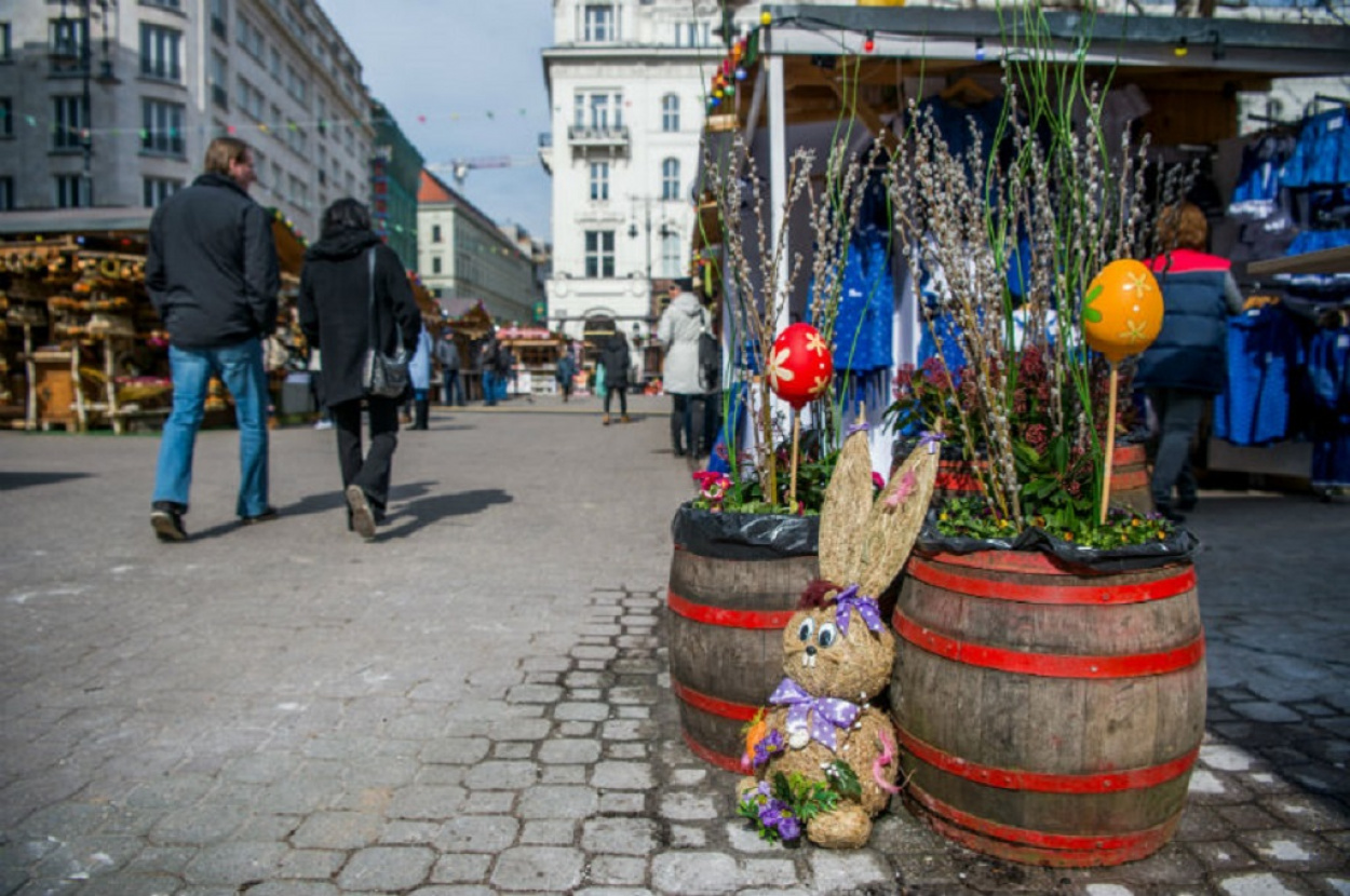 Budapesti Tavaszi Vásár a Városháza parkban