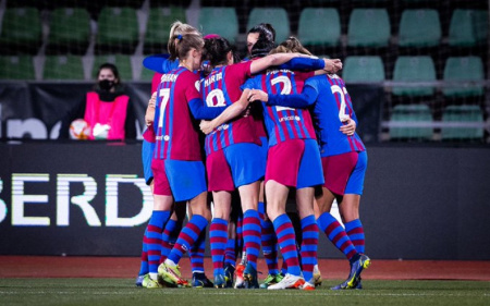  Ha a fiúknak nem megy, majd a lányok – százezren kíváncsiak a női Barcára