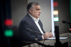 Orbán Viktor: „Ha a svédek és a finnek a szavazatunkat akarják, ne hazudjanak a magyar jogállamiságról”