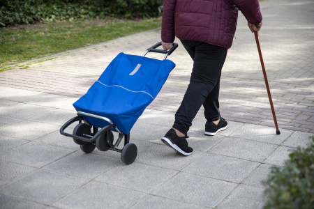  Nyakunkon a nyugdíjkatasztrófa! A szépkorúak ma sokkal kevesebb élelmiszert vehetnek, mint augusztusban