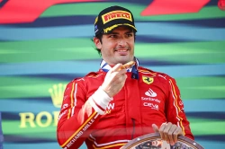 Forma-1 Ausztrál Nagydíj: Sainz győzött, Verstappen kiesett