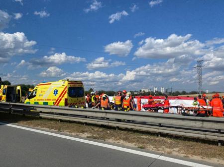  Buszbaleset Csehországban: halálos áldozat, több mint 70 sérült
