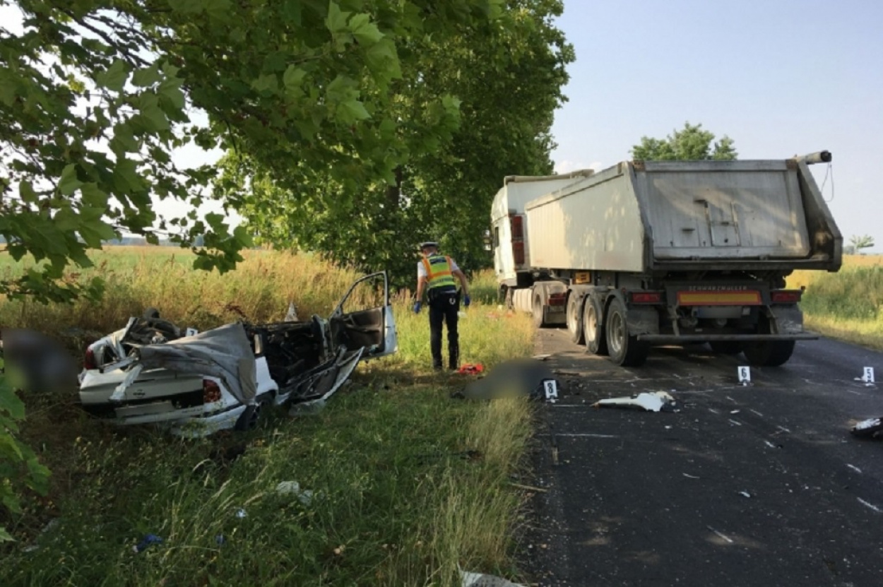 Halálos baleset és teljes útzár Nagyszállásnál