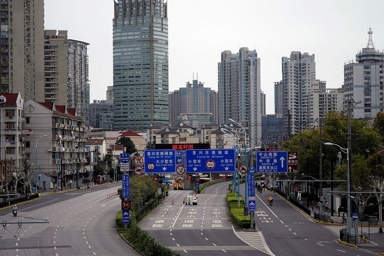 Sanghaj teljes zárlat alatt a covid miatt, most Peking következhet a sorban