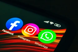 Leállt a Facebook, Instagram és a WhatsApp, több ezer felhasználót érintett