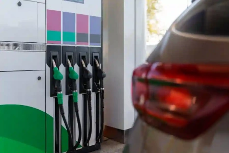  Tovább emelkednek az üzemanyag árak kedden